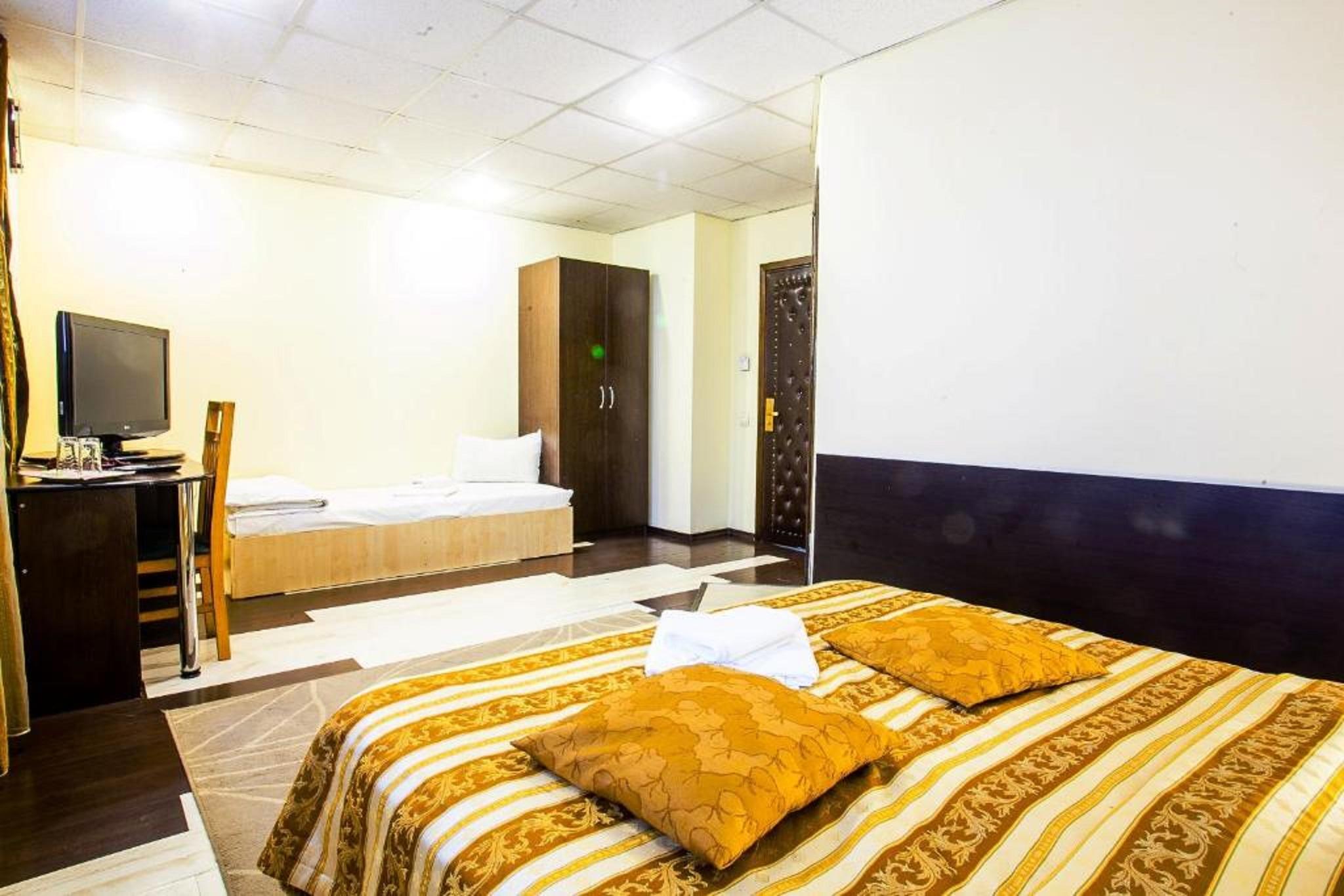 Hotel Charter Otopeni Ngoại thất bức ảnh