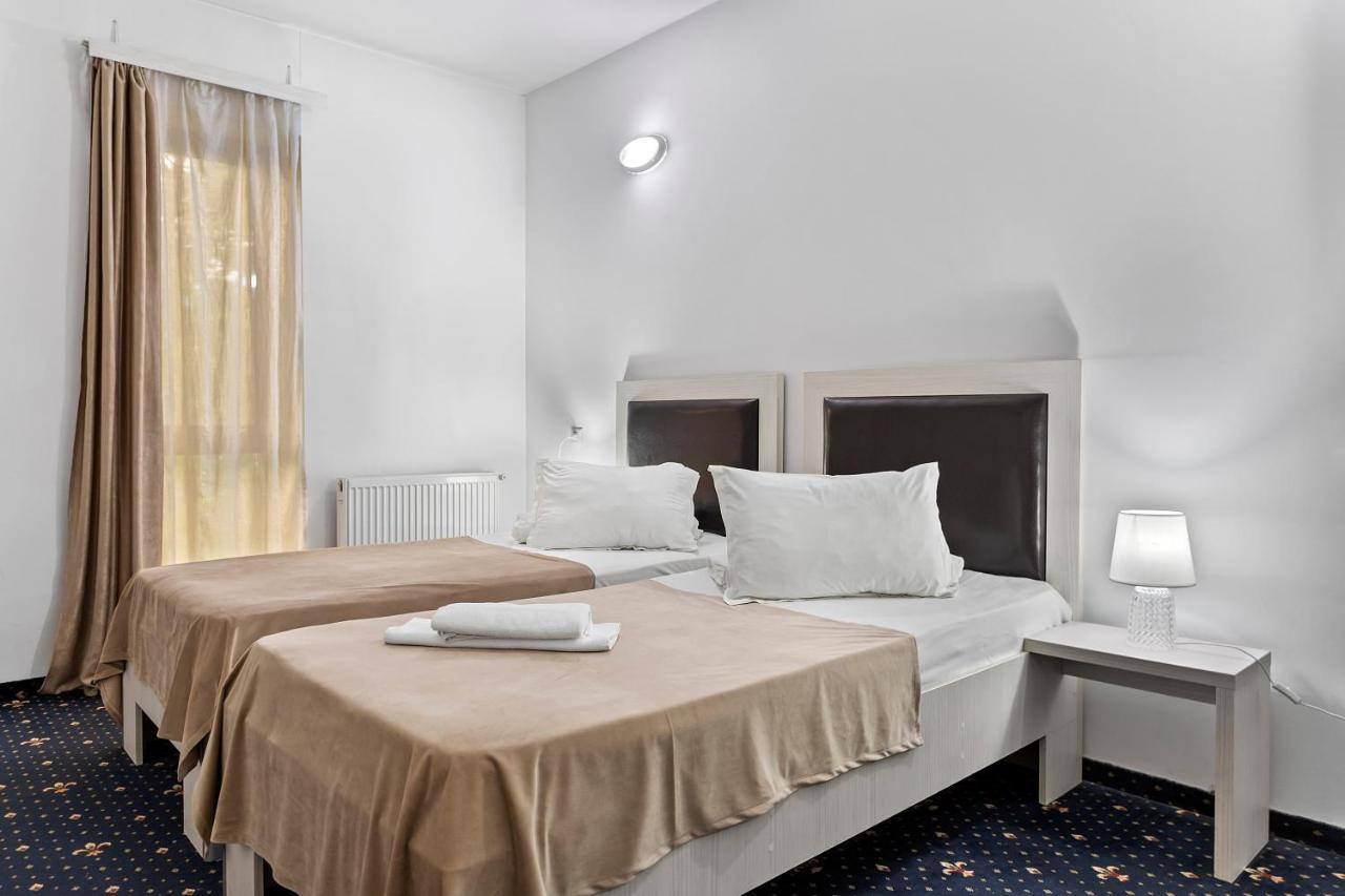 Hotel Charter Otopeni Ngoại thất bức ảnh