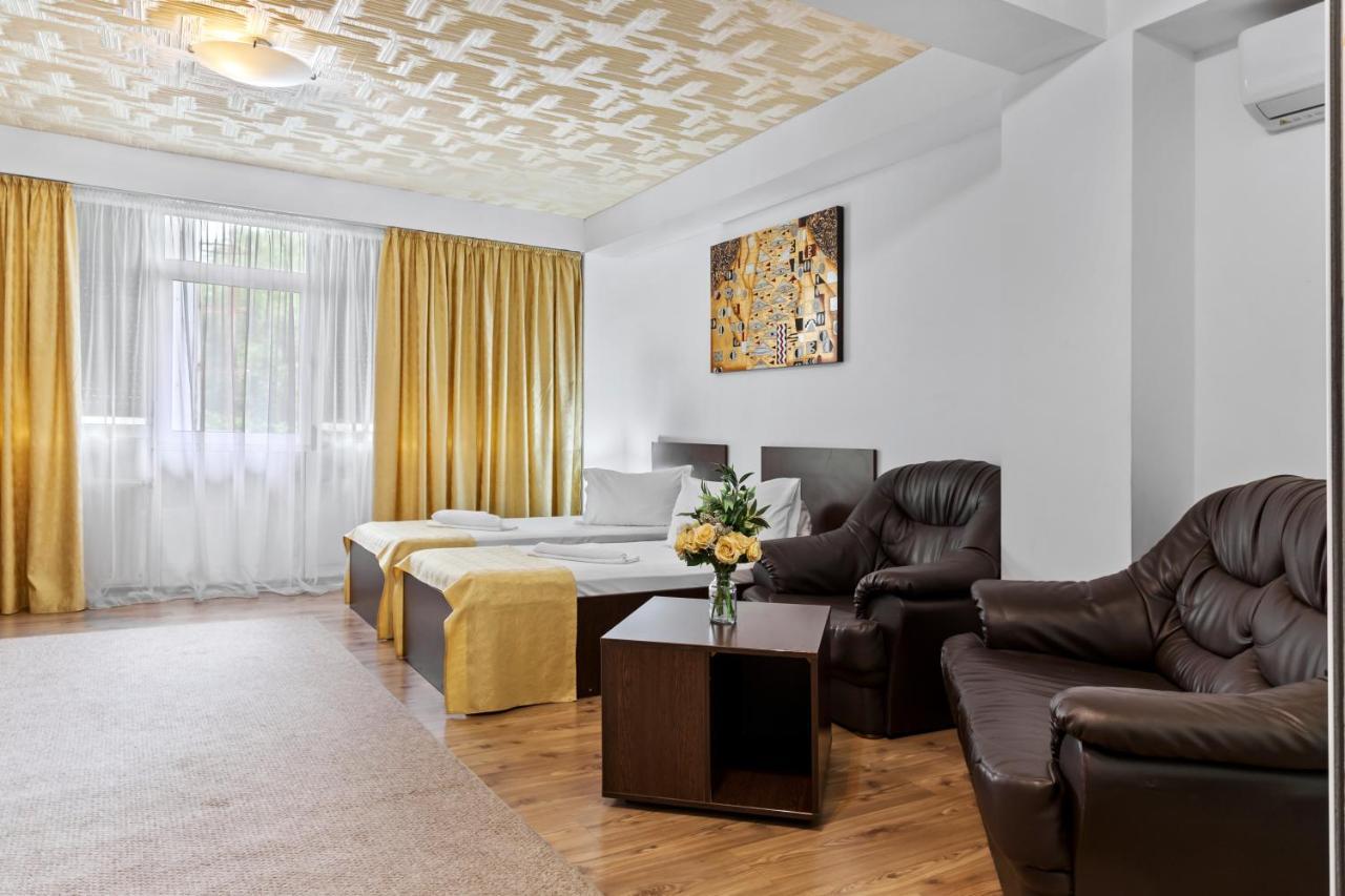 Hotel Charter Otopeni Ngoại thất bức ảnh