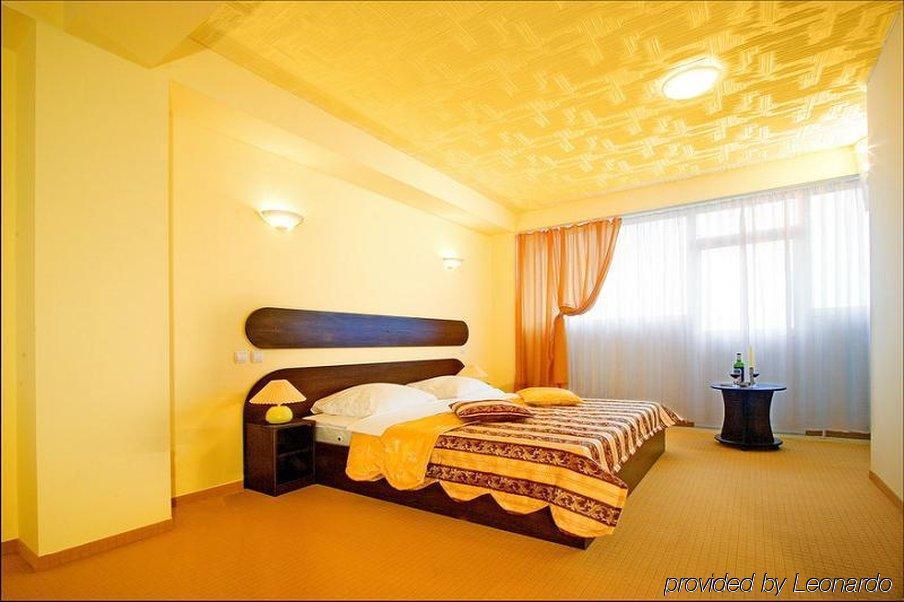 Hotel Charter Otopeni Ngoại thất bức ảnh