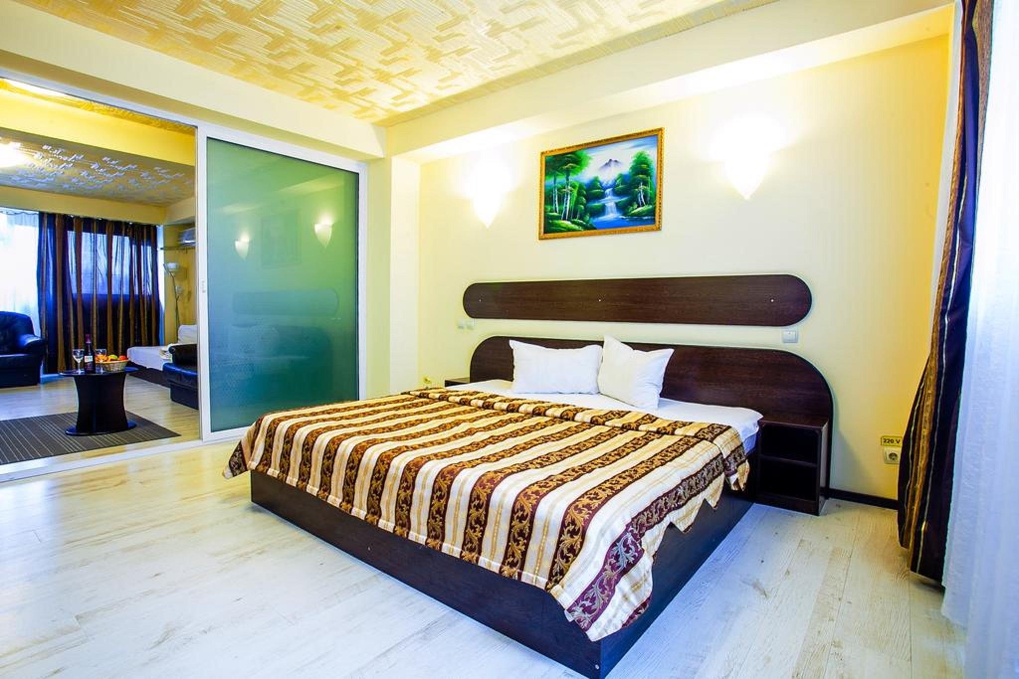 Hotel Charter Otopeni Ngoại thất bức ảnh