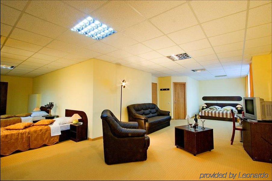 Hotel Charter Otopeni Phòng bức ảnh