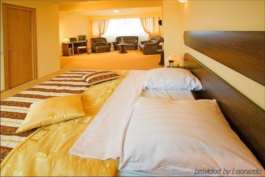 Hotel Charter Otopeni Phòng bức ảnh