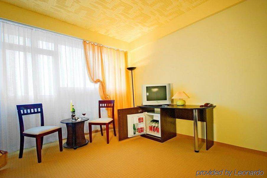 Hotel Charter Otopeni Phòng bức ảnh